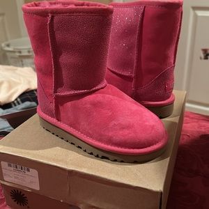 BRAND NEW toddler, pink UGGs